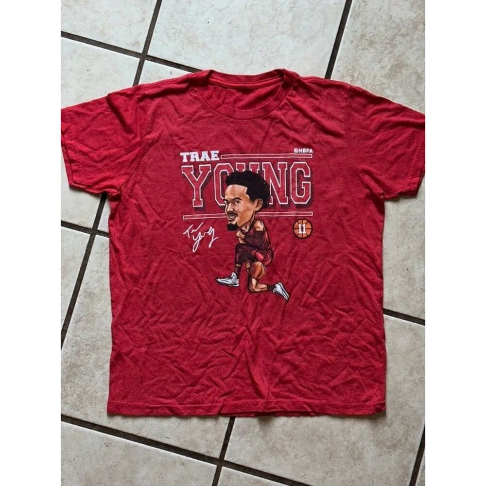 Boys Red Trae Young Basketball Shirt Size Large